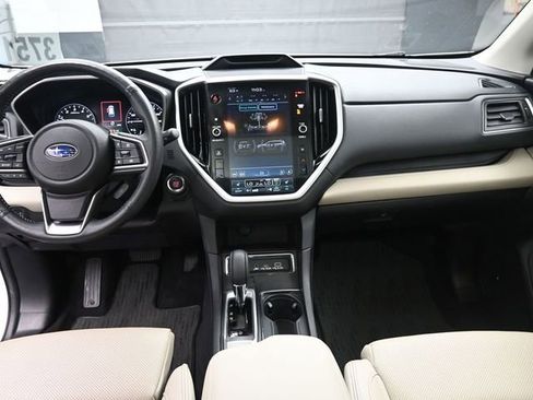 Used 2023 Subaru Ascent Limited w/ Technology Package image 9
