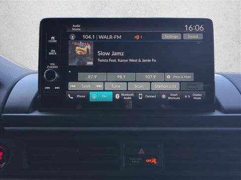 Used 2024 Honda Pilot EX-L image 16