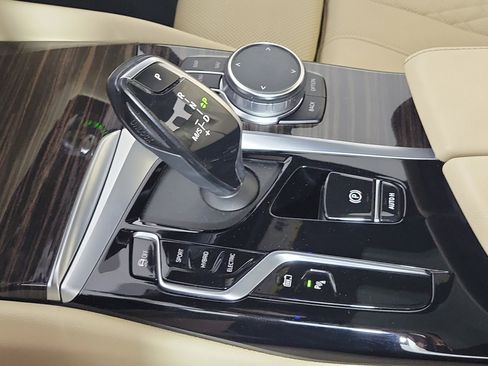 Certified 2023 BMW 530e xDrive w/ Convenience Package AWD/4WD image 22