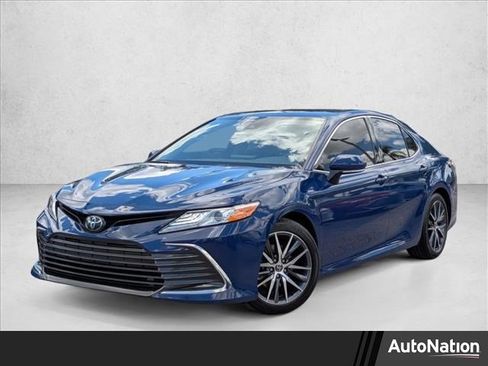 Used 2024 Toyota Camry XLE FWD image 1