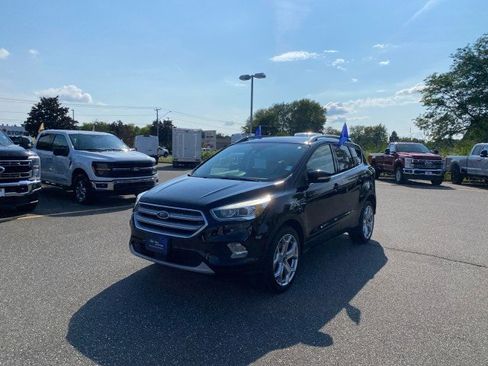 Used 2017 Ford Escape Titanium w/ Equipment Group 301A AWD/4WD image 3