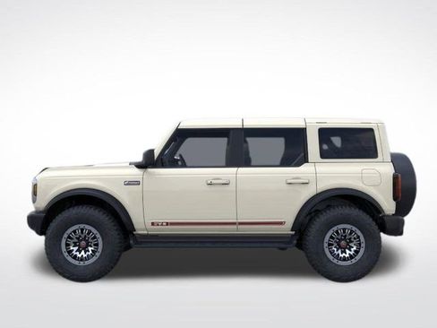 New 2026 Ford Bronco Outer Banks image 3