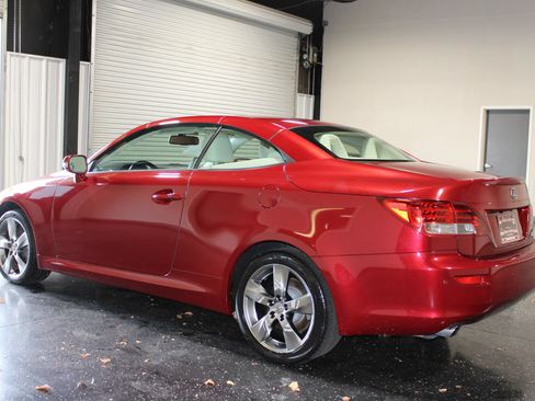 Used 2011 Lexus IS 350C RWD image 9