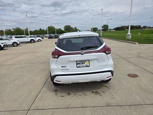 Used 2025 Nissan Kicks Play S FWD image 12