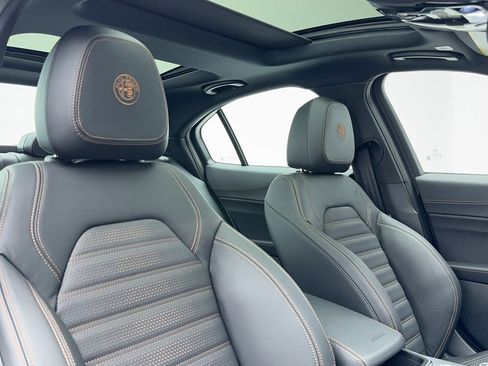 New 2025 Alfa Romeo Giulia w/ Driving Assist Package image 40