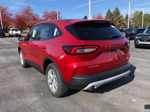 New 2026 Ford Escape Active w/ Tech Pack #1 AWD/4WD image 10