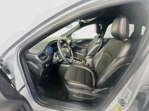 Used 2025 Ford Escape ST-Line FWD image 13
