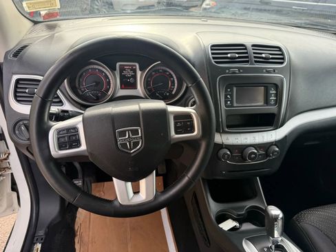 Used 2014 Dodge Journey SE w/ Flexible Seating Group image 18