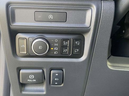 New 2025 Ford F150 Lariat w/ Equipment Group 501A Mid image 32