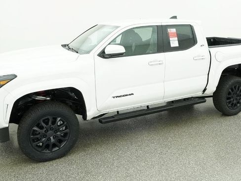 New 2026 Toyota Tacoma SR5 AWD/4WD image 41