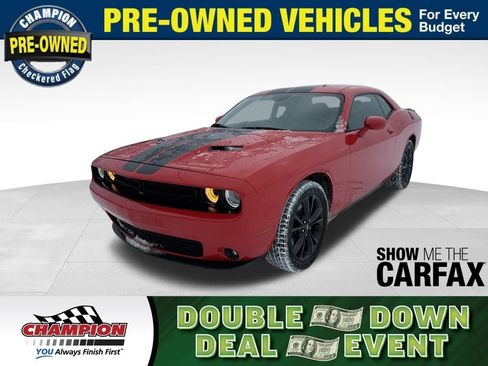 Used 2020 Dodge Challenger SXT w/ Blacktop Package image 1