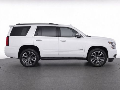 Used 2017 Chevrolet Tahoe Premier AWD/4WD image 2