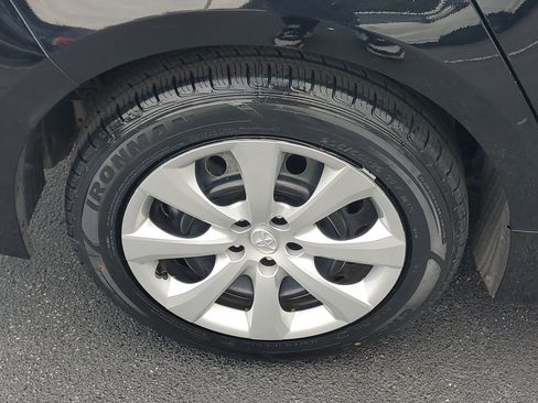 Certified 2025 Toyota Corolla LE FWD image 6