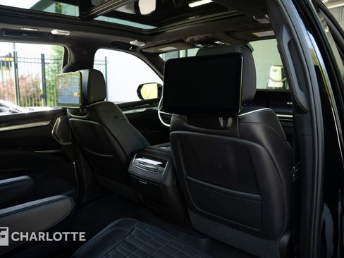 Used 2025 Cadillac Escalade Sport Platinum w/ LPO, Floor Liner Package AWD/4WD image 36
