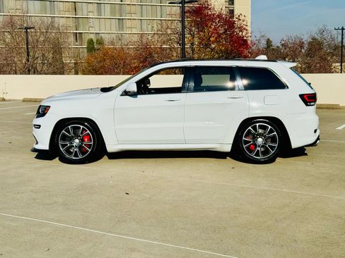 Used 2014 Jeep Grand Cherokee SRT8 w/ Luxury Group II image 52