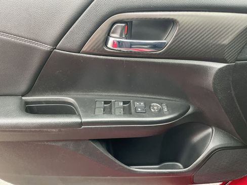 Used 2016 Honda Accord Sport image 28