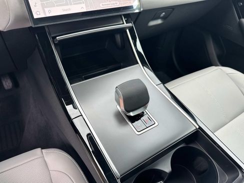 New 2026 Land Rover Range Rover Velar S AWD/4WD image 17