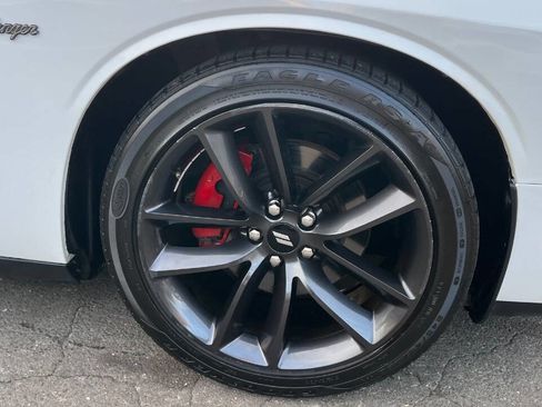 Used 2011 Dodge Challenger R/T image 24