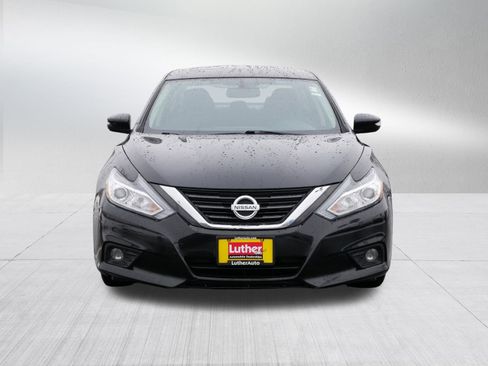 Used 2017 Nissan Altima 2.5 SV w/ Convenience Package image 2