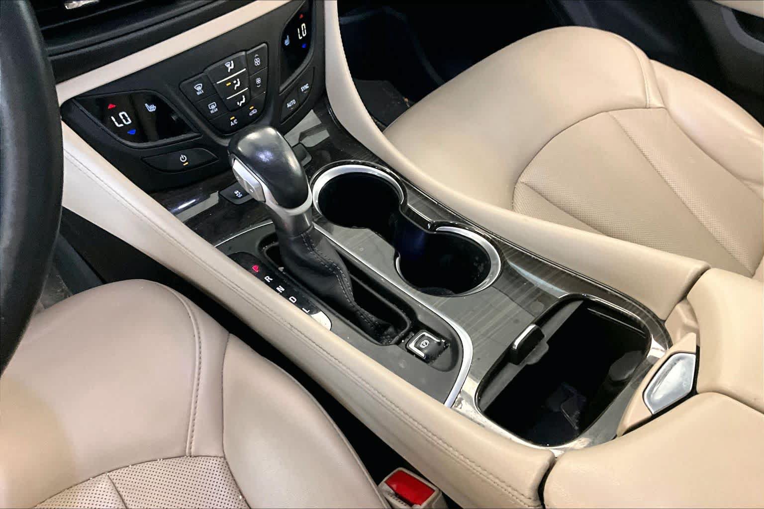Used 2020 Buick Envision Essence w/ LPO, Cargo Package FWD image 14