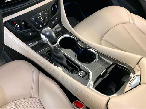 Used 2020 Buick Envision Essence w/ LPO, Cargo Package FWD image 14