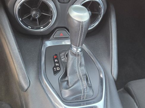 Used 2020 Chevrolet Camaro LT RWD image 13