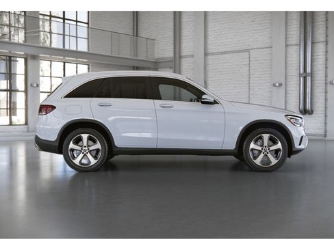 Certified 2022 Mercedes-Benz GLC 300 4MATIC image 32