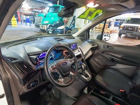 Used 2022 Ford Transit Connect XL image 11