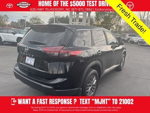Used 2025 Nissan Rogue S image 3
