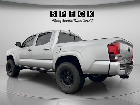 Used 2022 Toyota Tacoma SR image 3