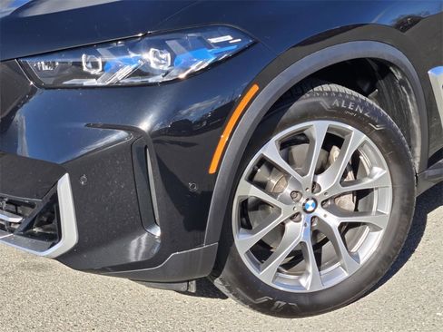 Used 2025 BMW X5 xDrive40i w/ Climate Comfort Package image 9