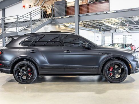 Used 2023 Bentley Bentayga AWD/4WD image 7