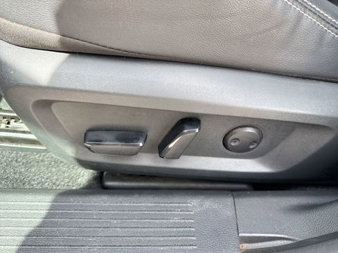 Used 2023 Nissan Rogue SL w/ SL Premium Package AWD/4WD image 14