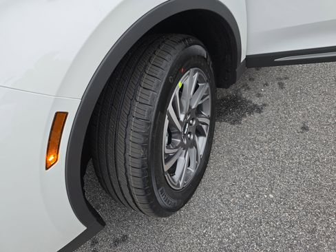 New 2026 Lincoln Corsair Premiere image 31