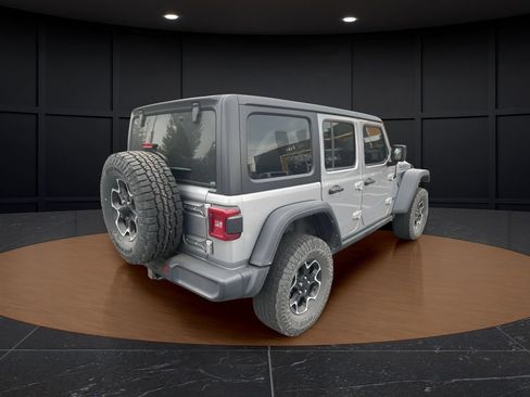 Used 2021 Jeep Wrangler Unlimited Rubicon 4xe w/ Cold Weather Group AWD/4WD image 5