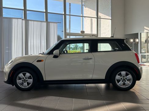 Used 2015 MINI Cooper 2-Door Hardtop FWD image 2