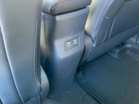 New 2025 Nissan Kicks SR w/ Illumination Package image 12