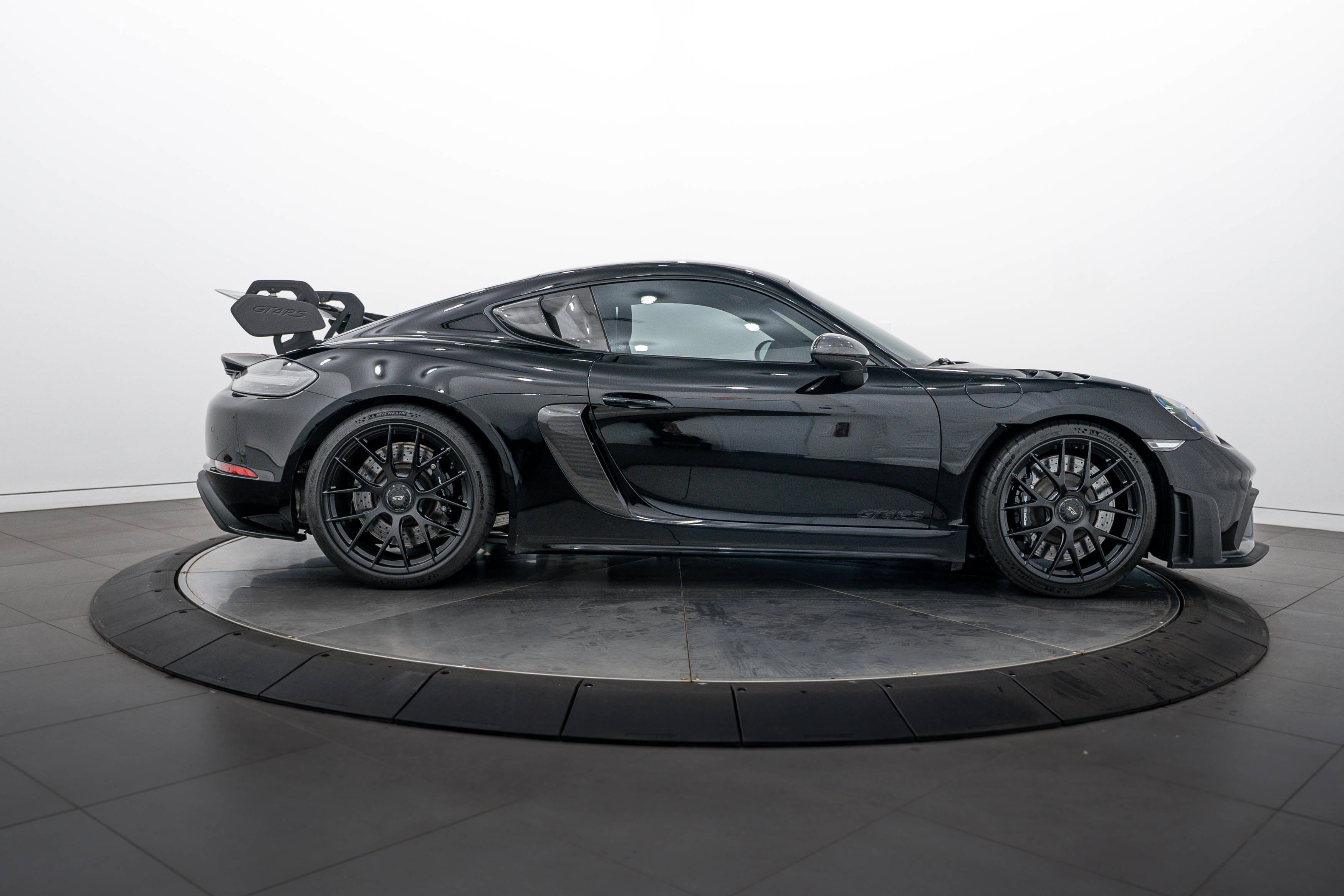 Certified 2023 Porsche 718 Cayman GT4 RS RWD image 7