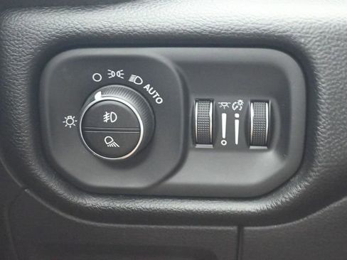 Used 2022 RAM 1500 Laramie w/ Sport Appearance Package image 26