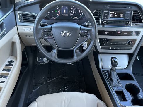 Used 2017 Hyundai Sonata SE image 14