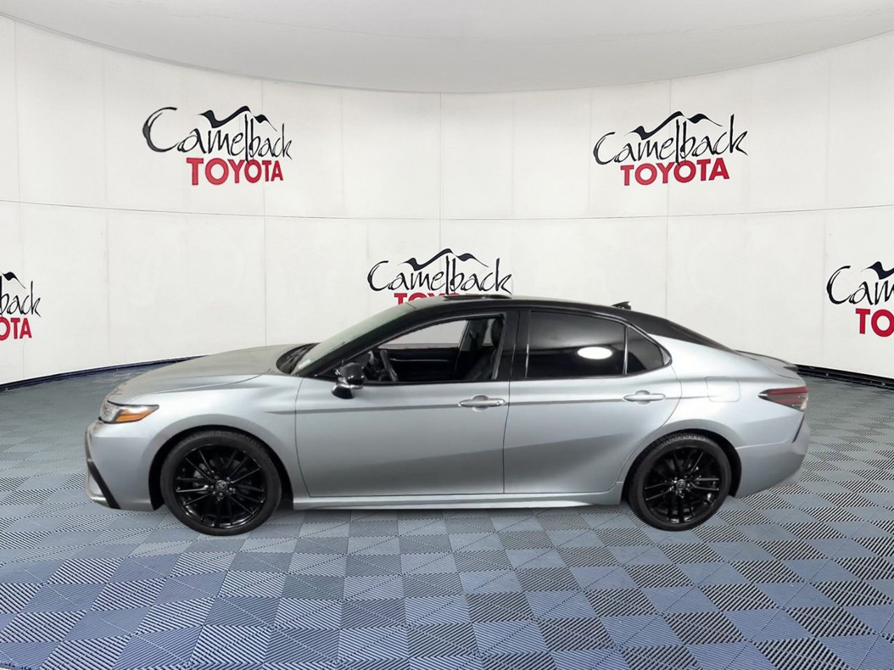 Used 2024 Toyota Camry XSE w/ Navigation Package FWD image 8