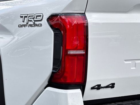 New 2026 Toyota Tacoma TRD Off-Road AWD/4WD image 32