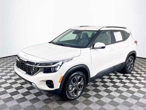 Used 2024 Kia Seltos S image 4