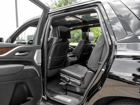 Used 2024 Cadillac Escalade Sport Platinum w/ LPO, ONYX Package AWD/4WD image 46