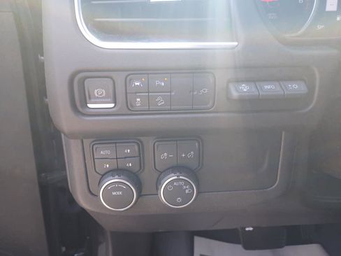 Used 2021 Chevrolet Tahoe High Country w/ Premium Package 2 AWD/4WD image 14