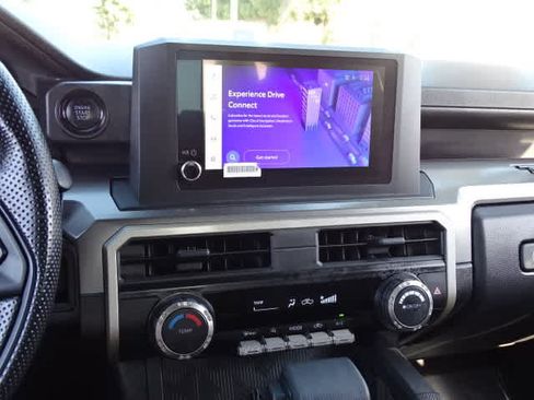 Certified 2025 Toyota Tacoma SR5 AWD/4WD image 29
