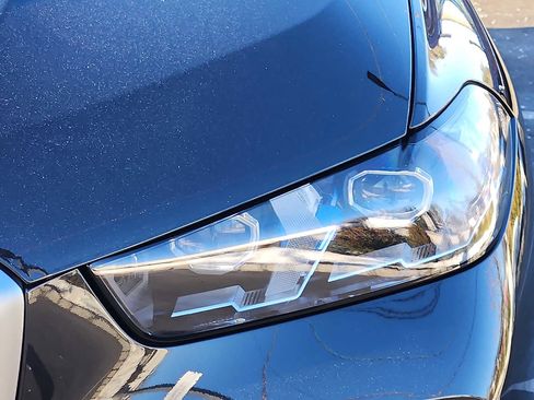 Used 2026 BMW X5 xDrive40i w/ Climate Comfort Package image 9