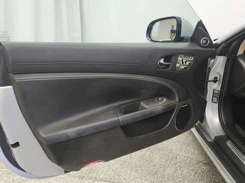 Used 2010 Jaguar XKR R RWD image 11