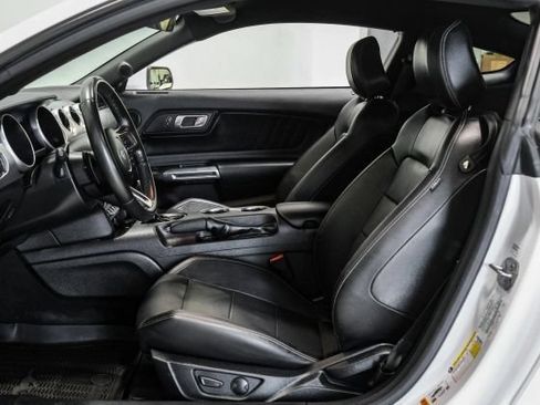 Used 2023 Ford Mustang GT Premium RWD image 5