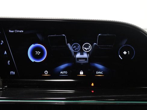 Certified 2023 Cadillac Escalade ESV V image 44